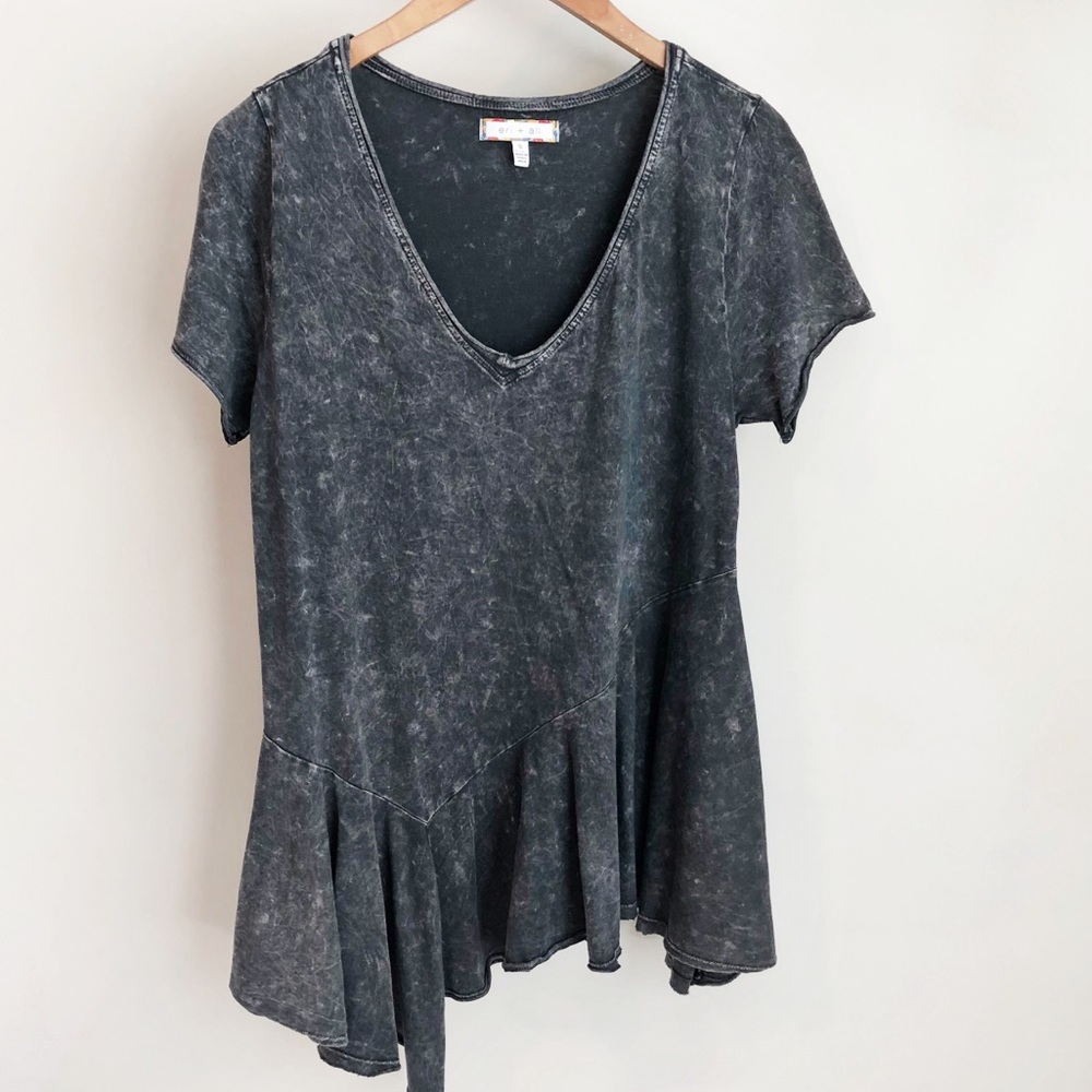 Eri + Ali Anthropologie Gray v-neck asymmetric top